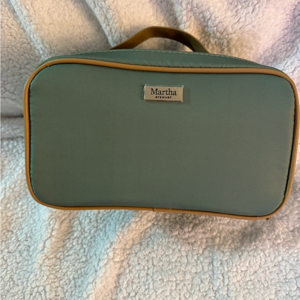 Martha Stewart Women’s Green and Tan Toiletry Bag